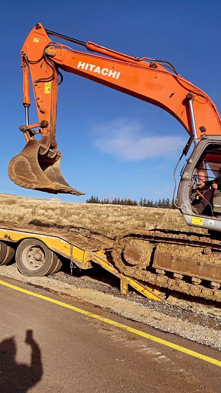 Ekskavatörün lowbed ile şantiyeye nakliyesi