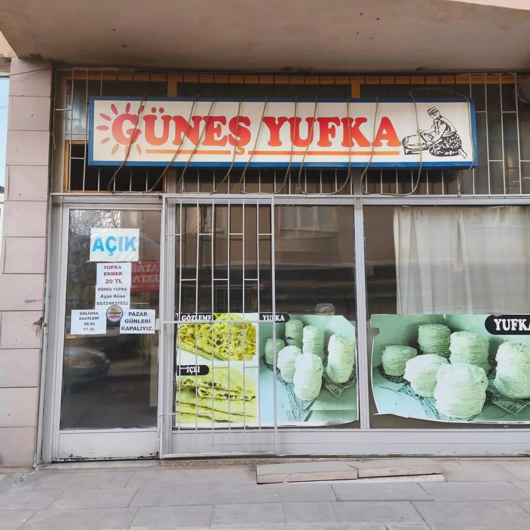 Güneş Yufka dükkân cephesi