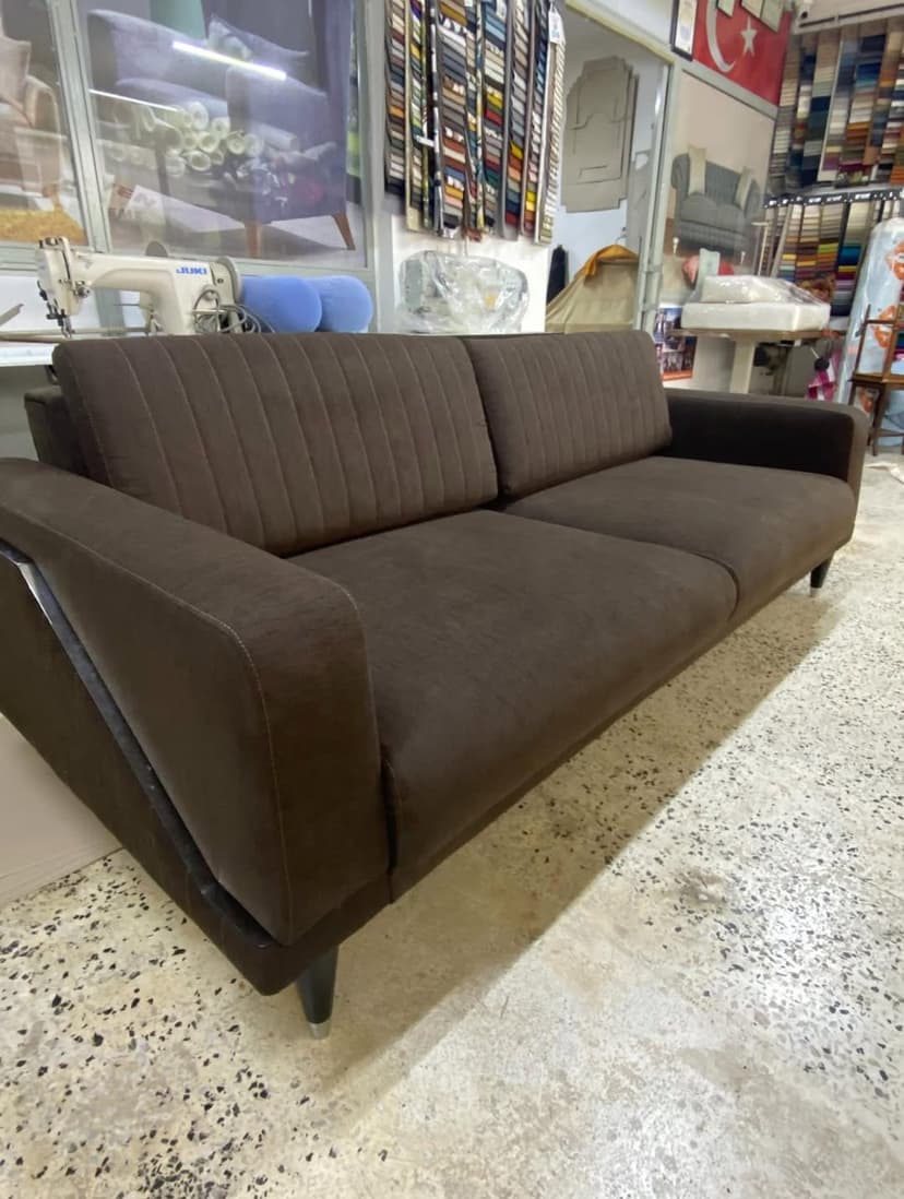 Kahverengi modern kanepe döşemesi (Instagram)