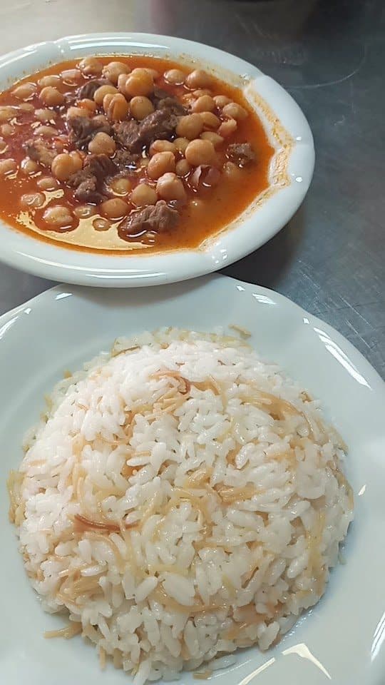 Nohutlu et yemeği ve pirinç pilavı