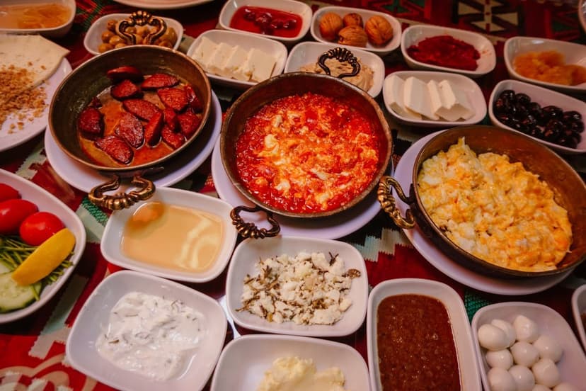 Zengin köy kahvaltısı sofrası (temsili görsel)