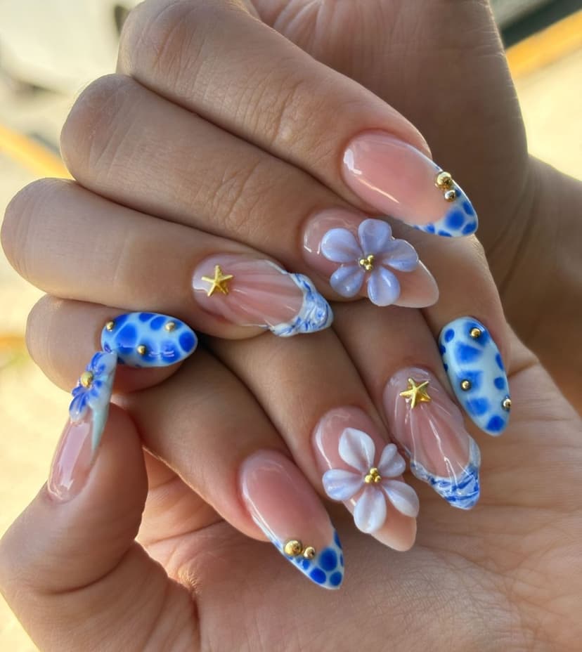 3D çiçek detaylı nail art