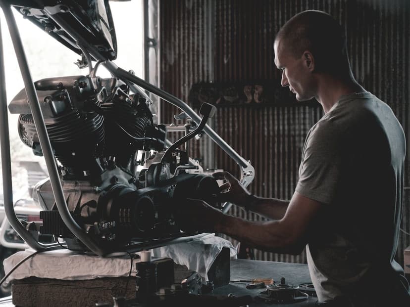 Motosiklet motor tamiri (temsili görsel)