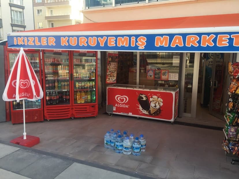 İkizler Kuruyemiş & Market dükkan cephesi — 281. Cadde, Bahçelievler
