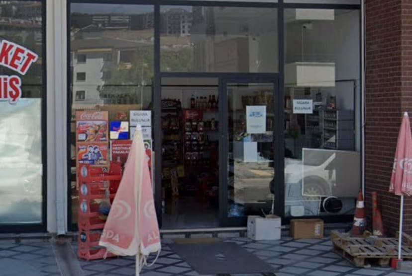 Kale Market giriş ve raf görünümü (Google Street View)