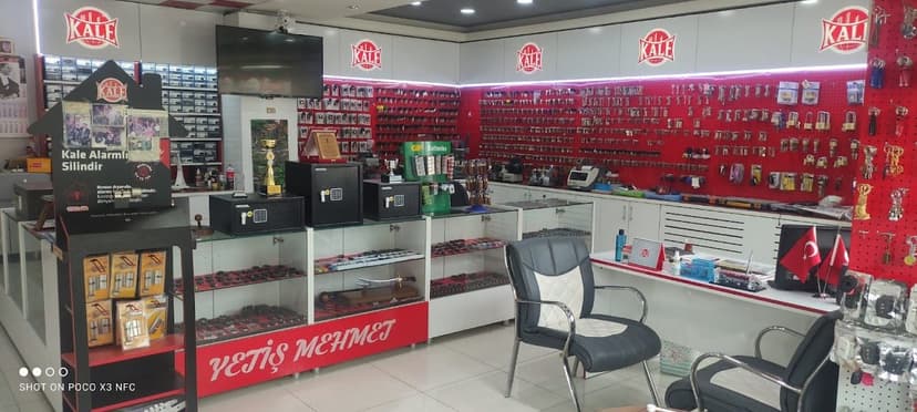 Dükkân içi anahtar ve kilit reyonu