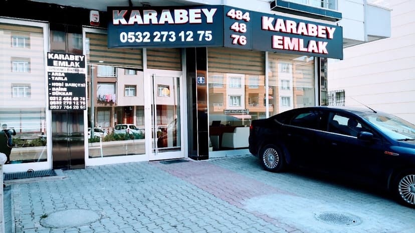 Karabey Emlak & Otomotiv ofis girişi (Google Haritalar)