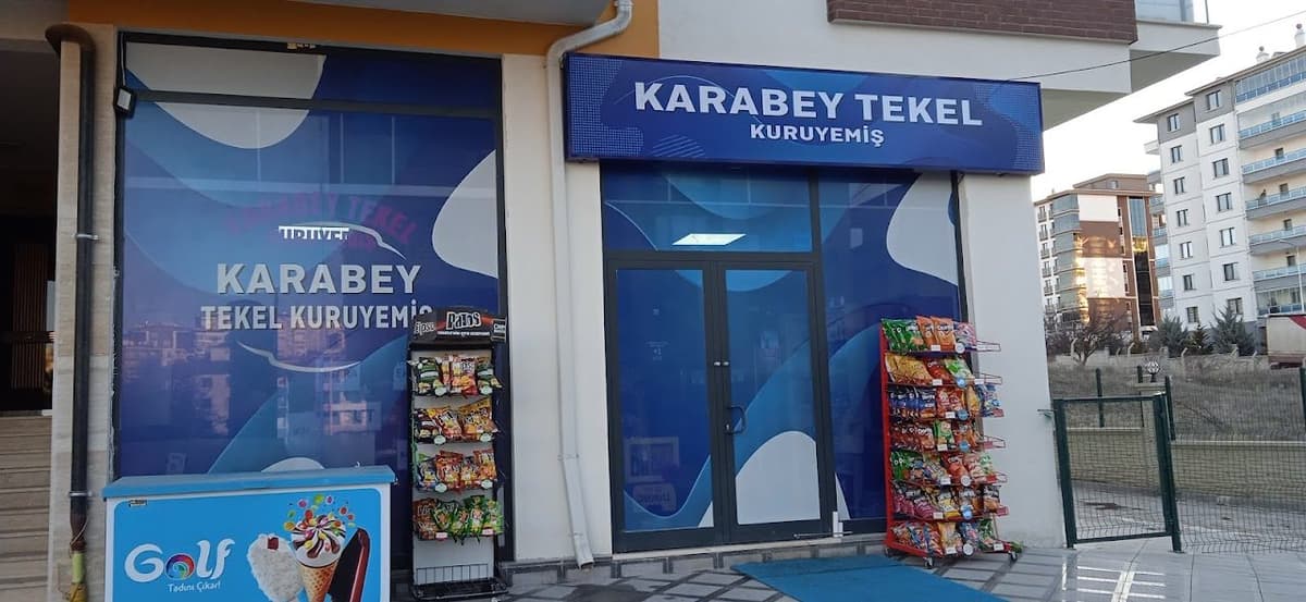 Karabey Tekel Kuruyemiş dükkân önü