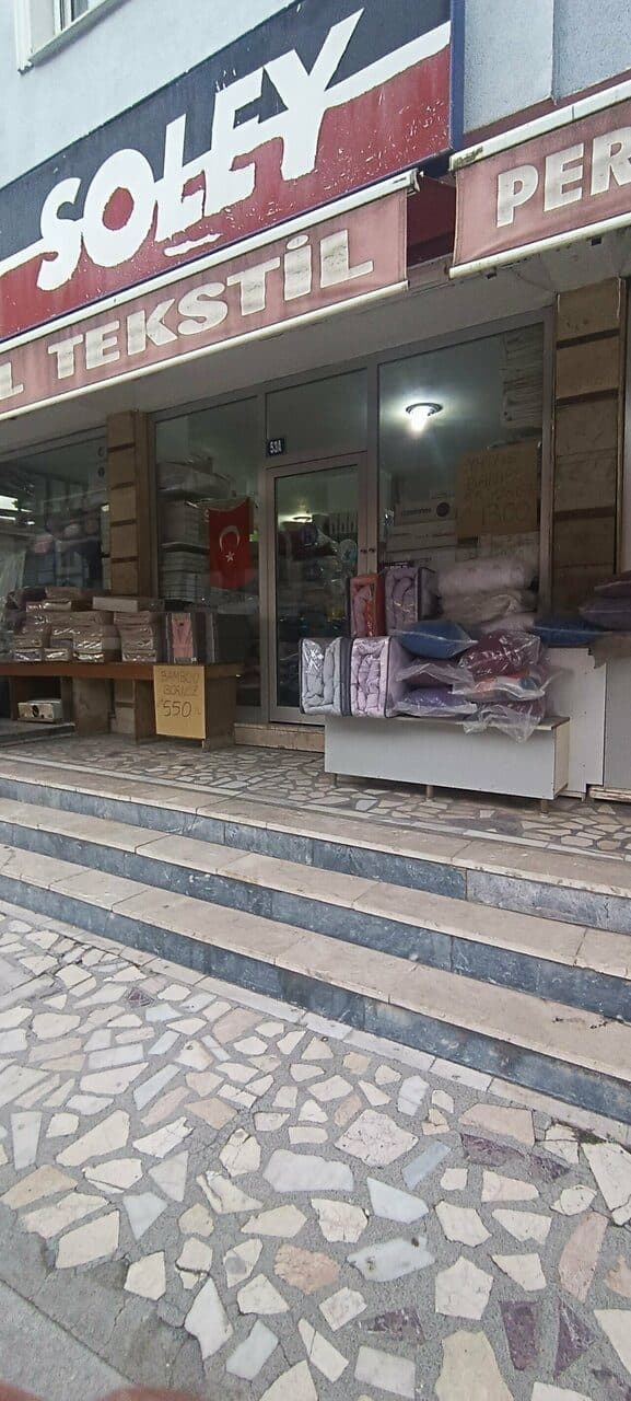 Karanfil Tekstil vitrini, nevresim ve yastık ürünleri