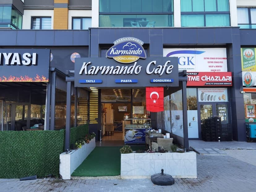 Karmando Cafe dükkân cephesi (Google Haritalar)