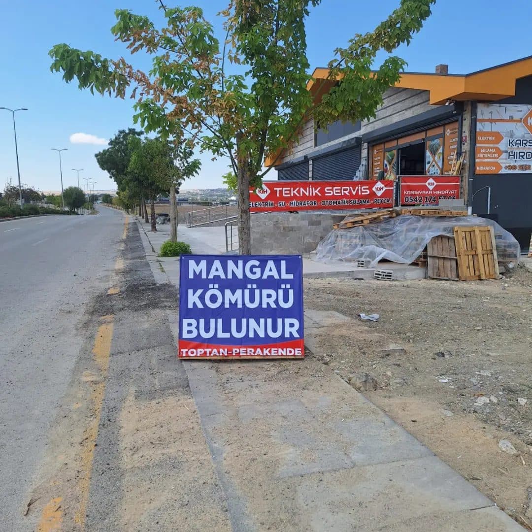 Teknik servis ve mangal kömürü tabelası