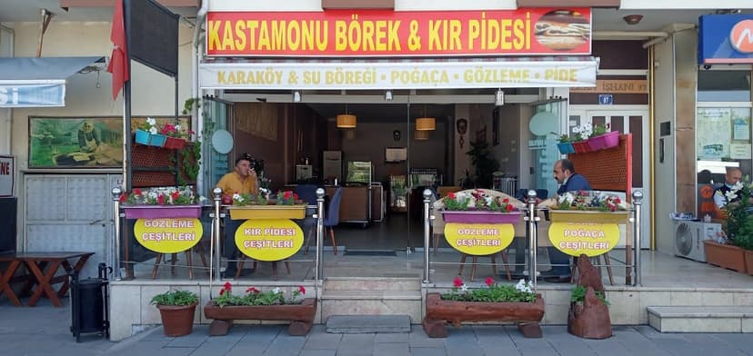Kastamonu Börek & Kır Pidesi dükkân girişi