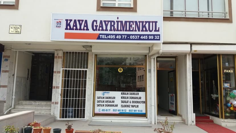 Kaya Gayrimenkul ofis cephesi ve tabelası