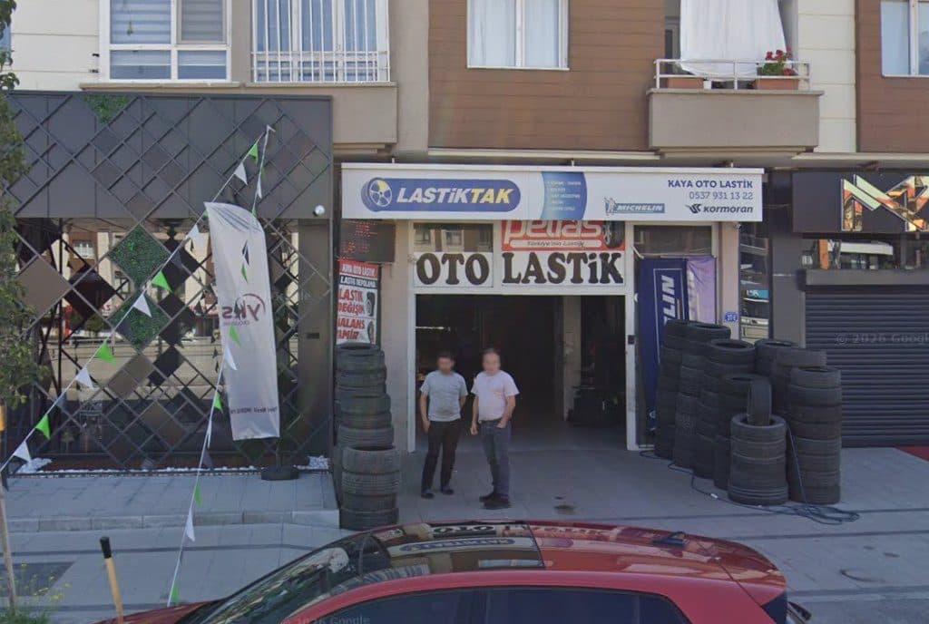 Kaya Oto Lastik dükkân cephesi geniş açı (Google Street View)