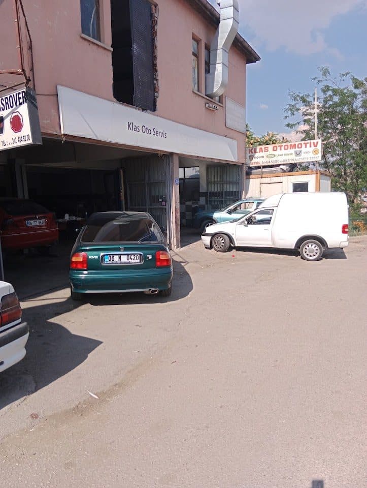 Klas Oto Servis / Klas Otomotiv tabelası ve atölye girişi
