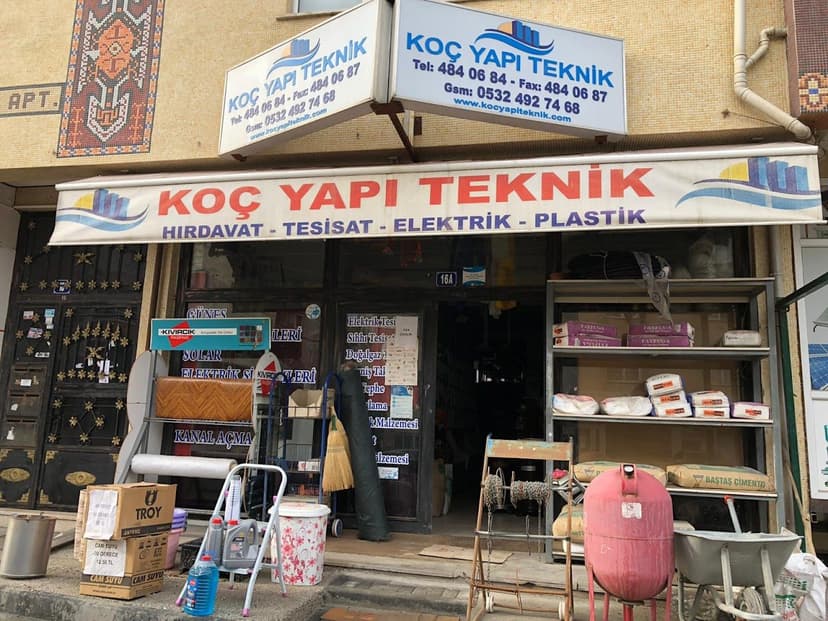 Koç Yapı Teknik vitrin ve tabela — Hırdavat, Tesisat, Elektrik, Plastik
