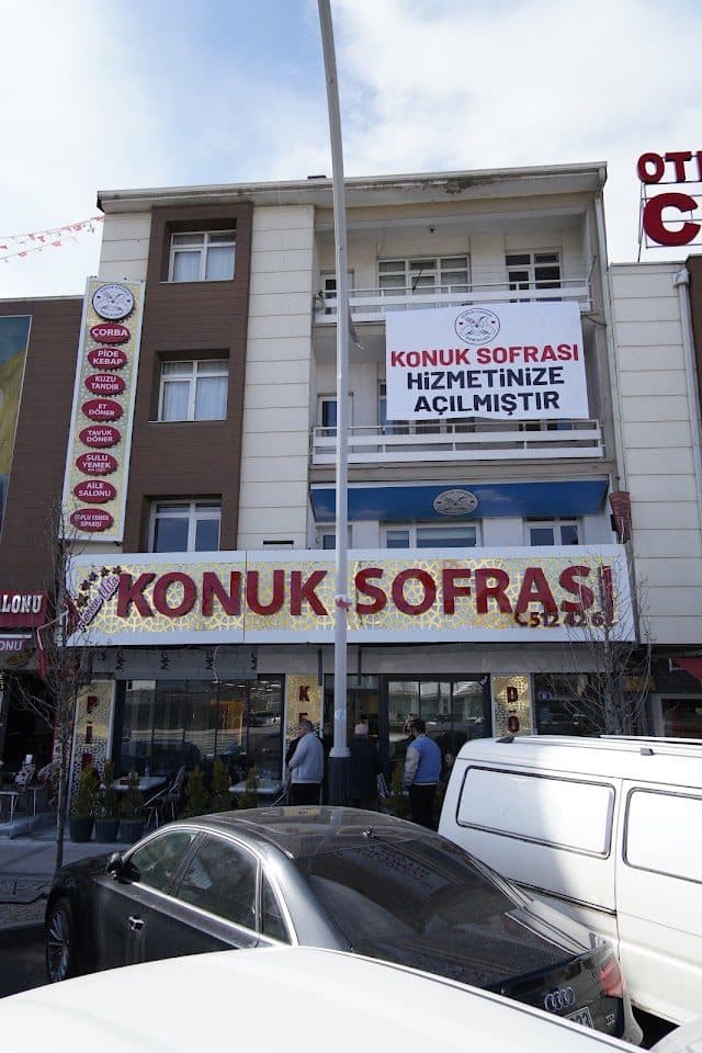 Konuk Sofrası dükkân cephesi