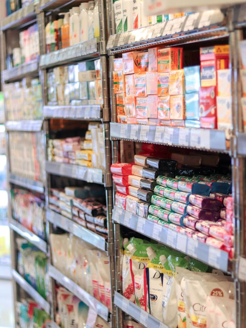 Market raflarında temel gıda ürünleri (temsili görsel)