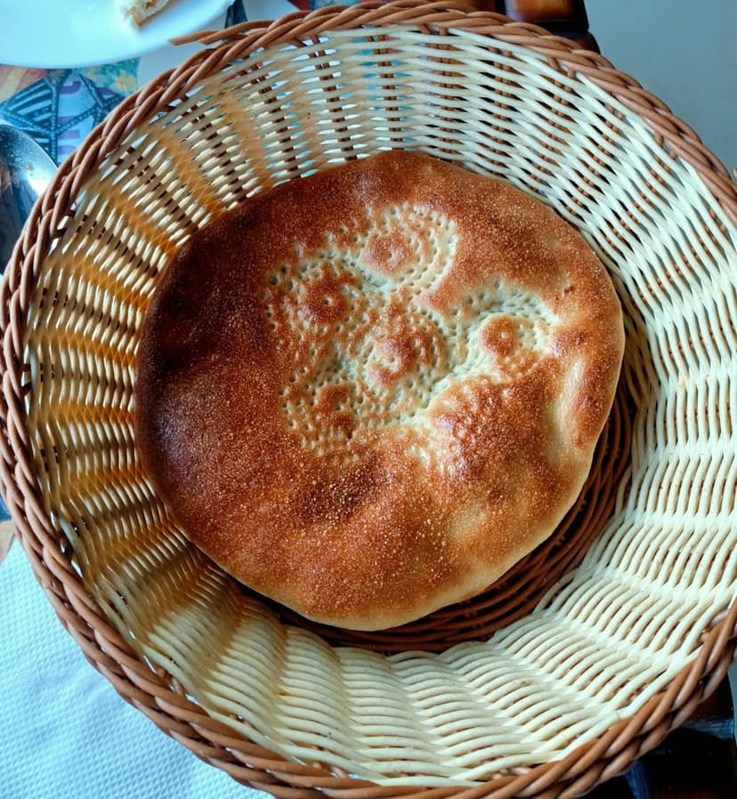 Taze pişmiş susamlı ekmek (temsili görsel)