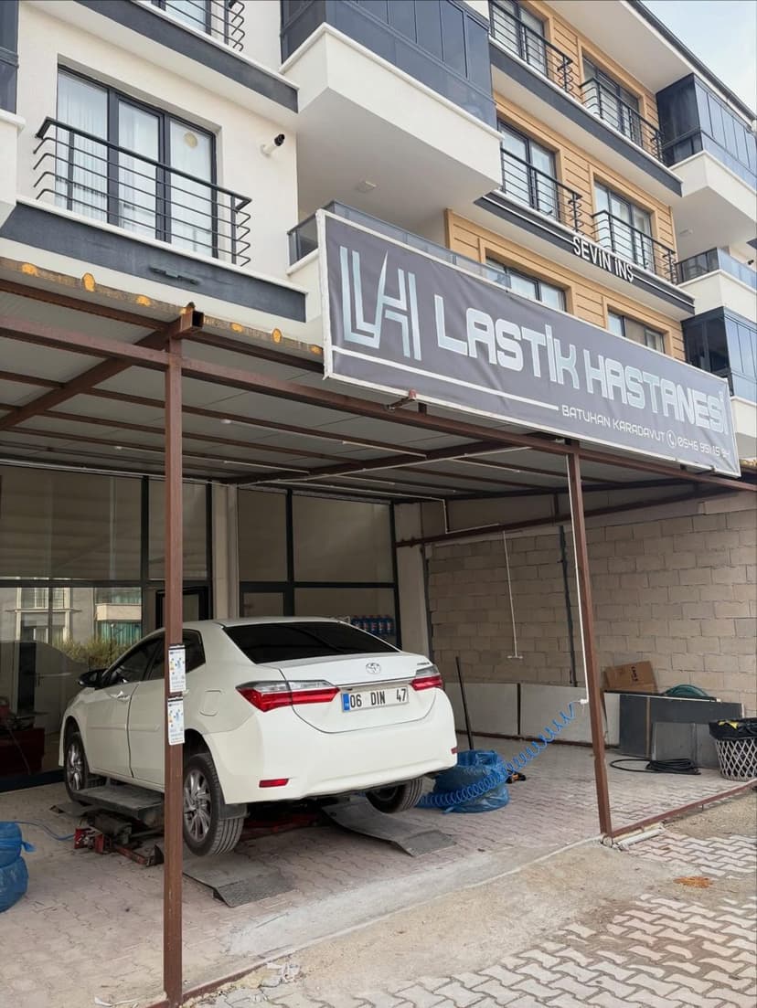 Lastik Hastanesi servis alanı