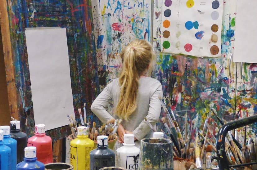 Sanat atölyesi ortamı (temsili görsel)
