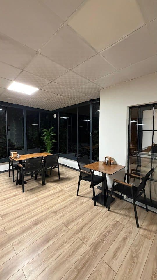 Ferah ve düzenli oturma alanı