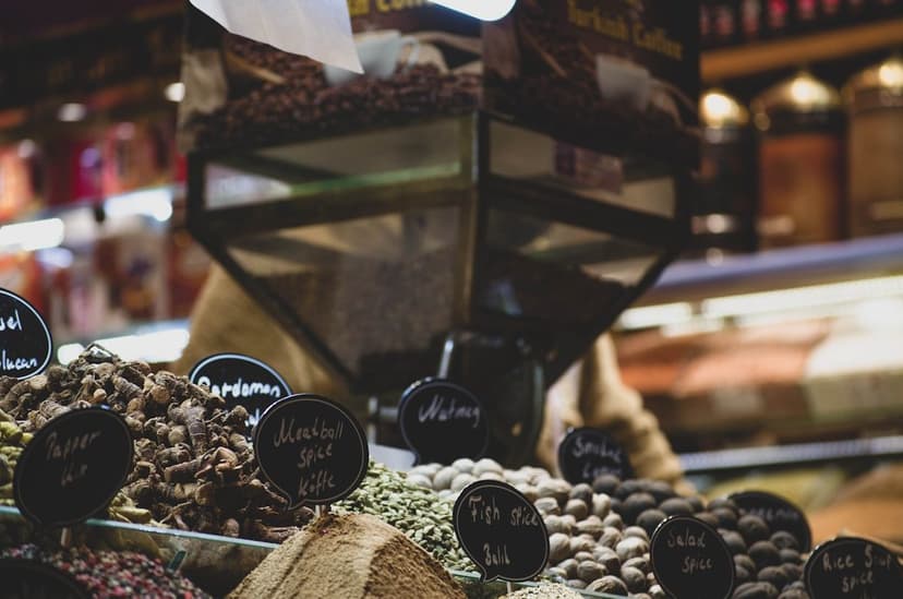 Baharat ve kuruyemiş çeşitleri (temsili görsel)