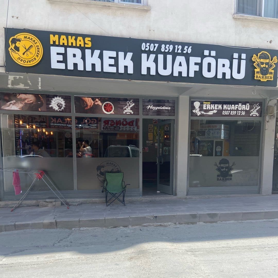 MaKaS Erkek Kuaförü dükkân cephesi