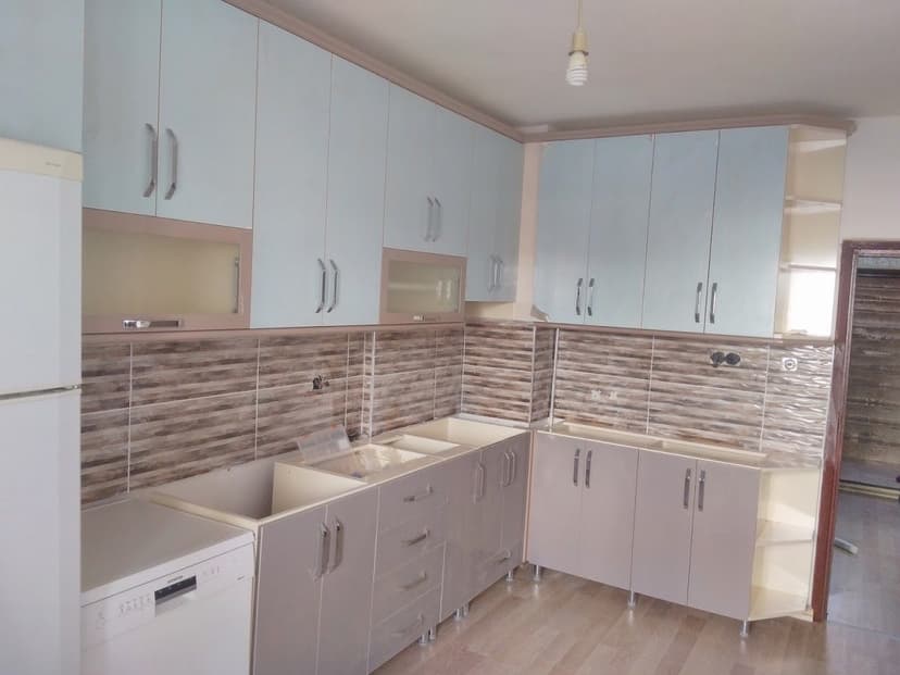 Özel ölçü mutfak dolabı montajı