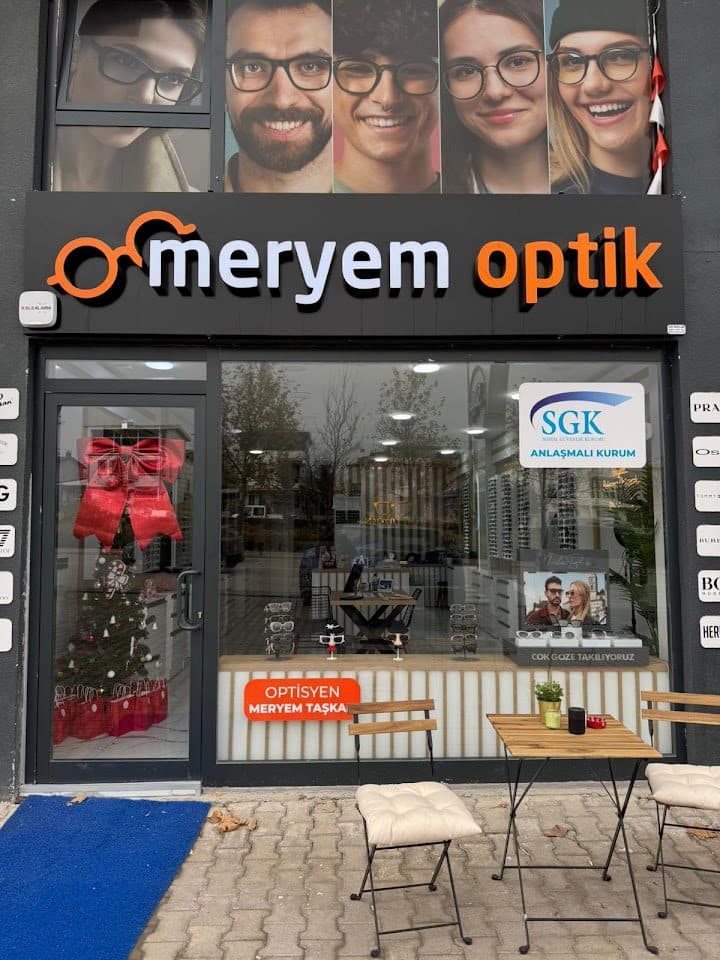 Meryem Optik mağaza cephesi