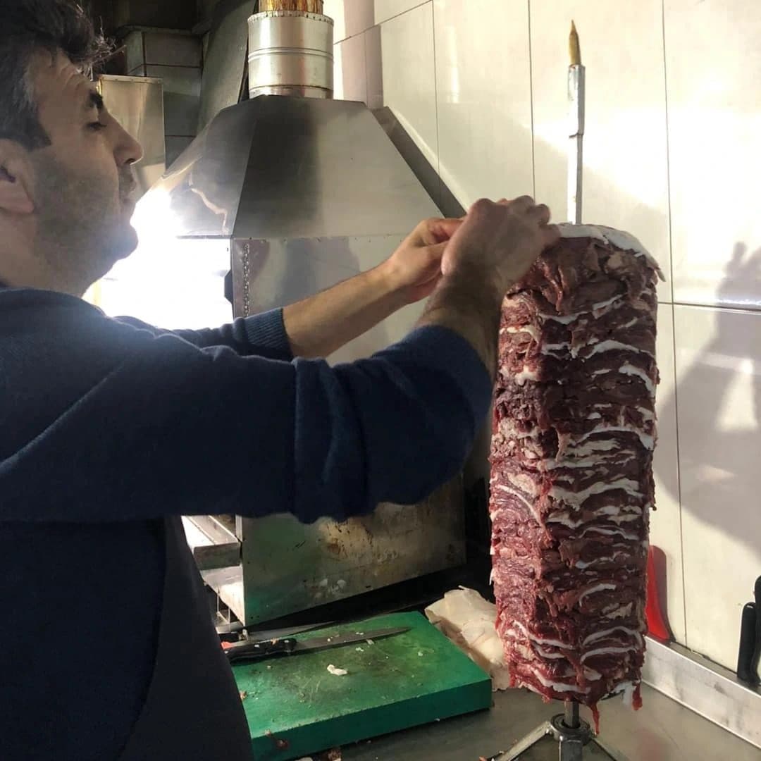 Ustadan taze tavuk döner hazırlığı