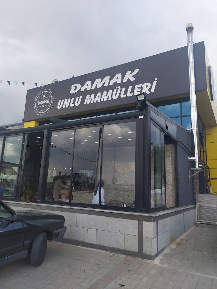 Damak Fırın & Cafe — Yedi Göller Caddesi şube cephesi