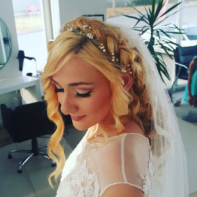 Gelin saçı modellemesi