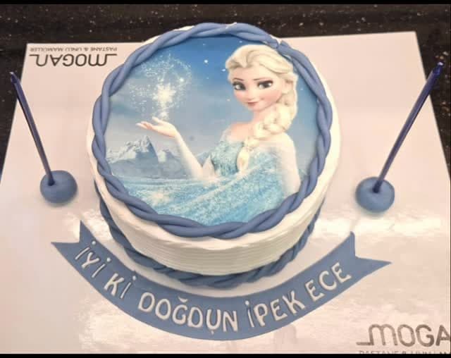 Elsa (Frozen) temalı doğum günü pastası
