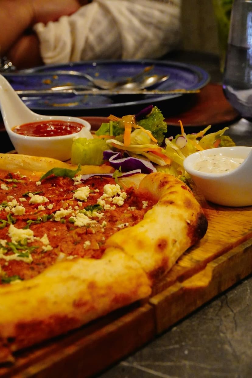 İnce hamurlu lahmacun (temsili görsel)