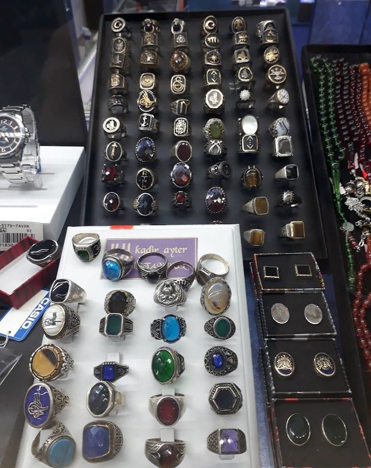 Gümüş yüzük ve takı çeşitleri