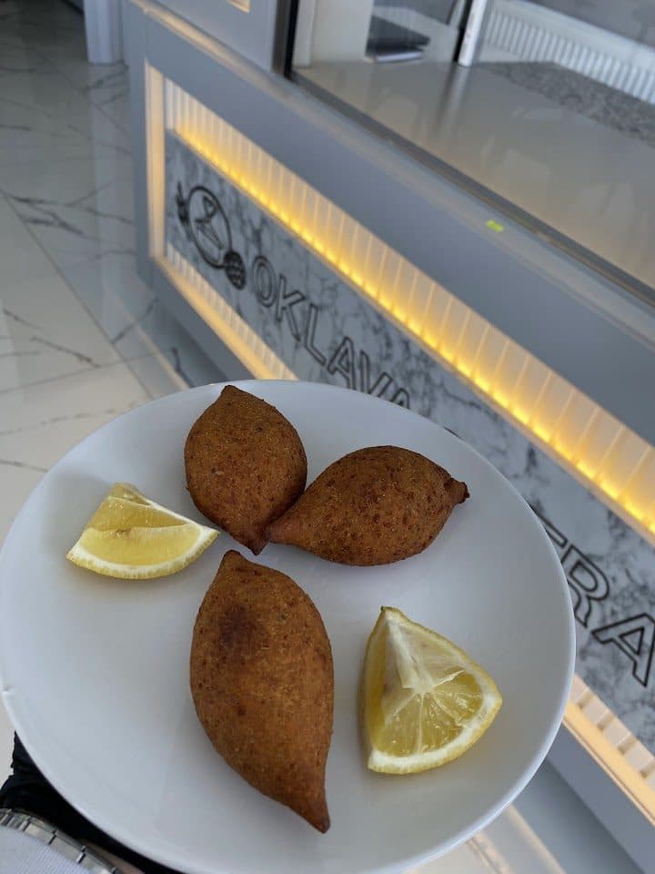 İçli köfte tabağı
