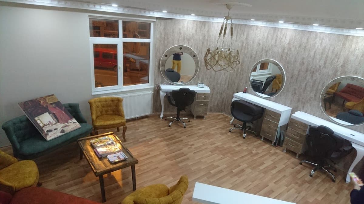 Ömür Kuaför & Güzellik Salonu — salon iç görünümü
