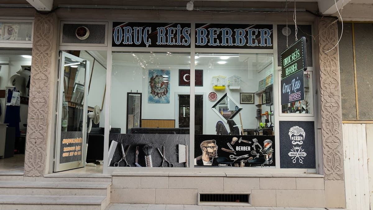 Oruç Reis Berber dükkân cephesi