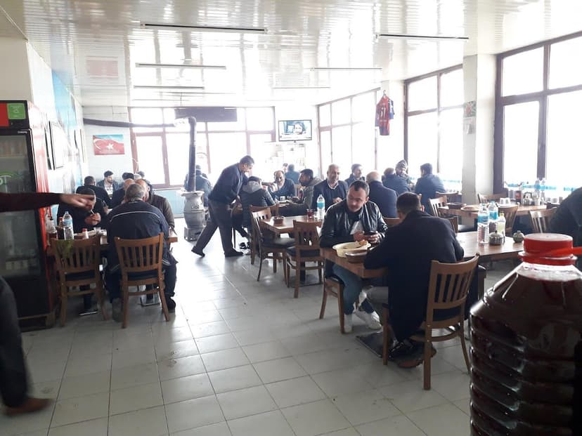 Ferah salon ve oturma düzeni