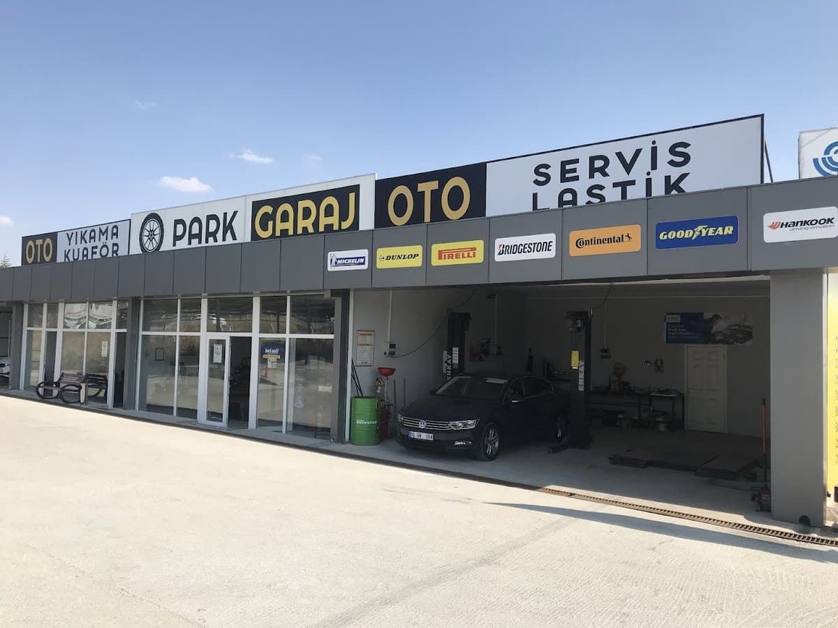 Park Garaj dükkân cephesi — oto yıkama, servis ve lastik