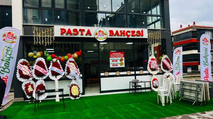 Pasta Bahçesi dükkân cephesi