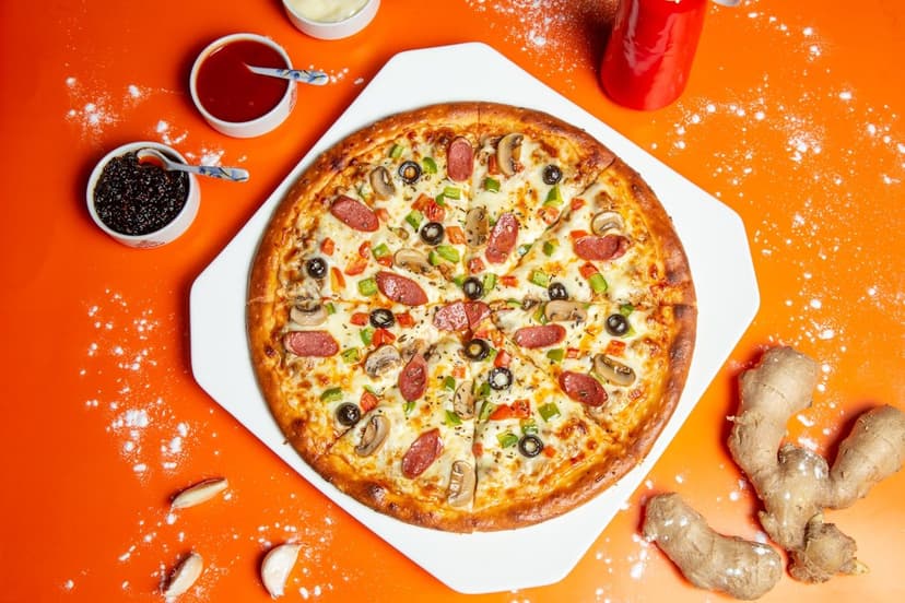 Karışık malzemeli pizza (temsili görsel)