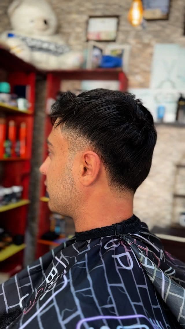 Fade geçişli erkek saç kesimi