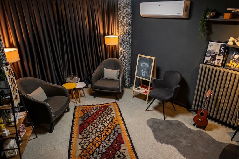 Rölyef Studio çekim ve bekleme alanı