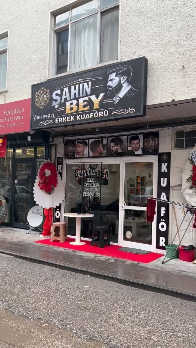 Şahinbey Erkek Kuaförü dükkân dış görünümü