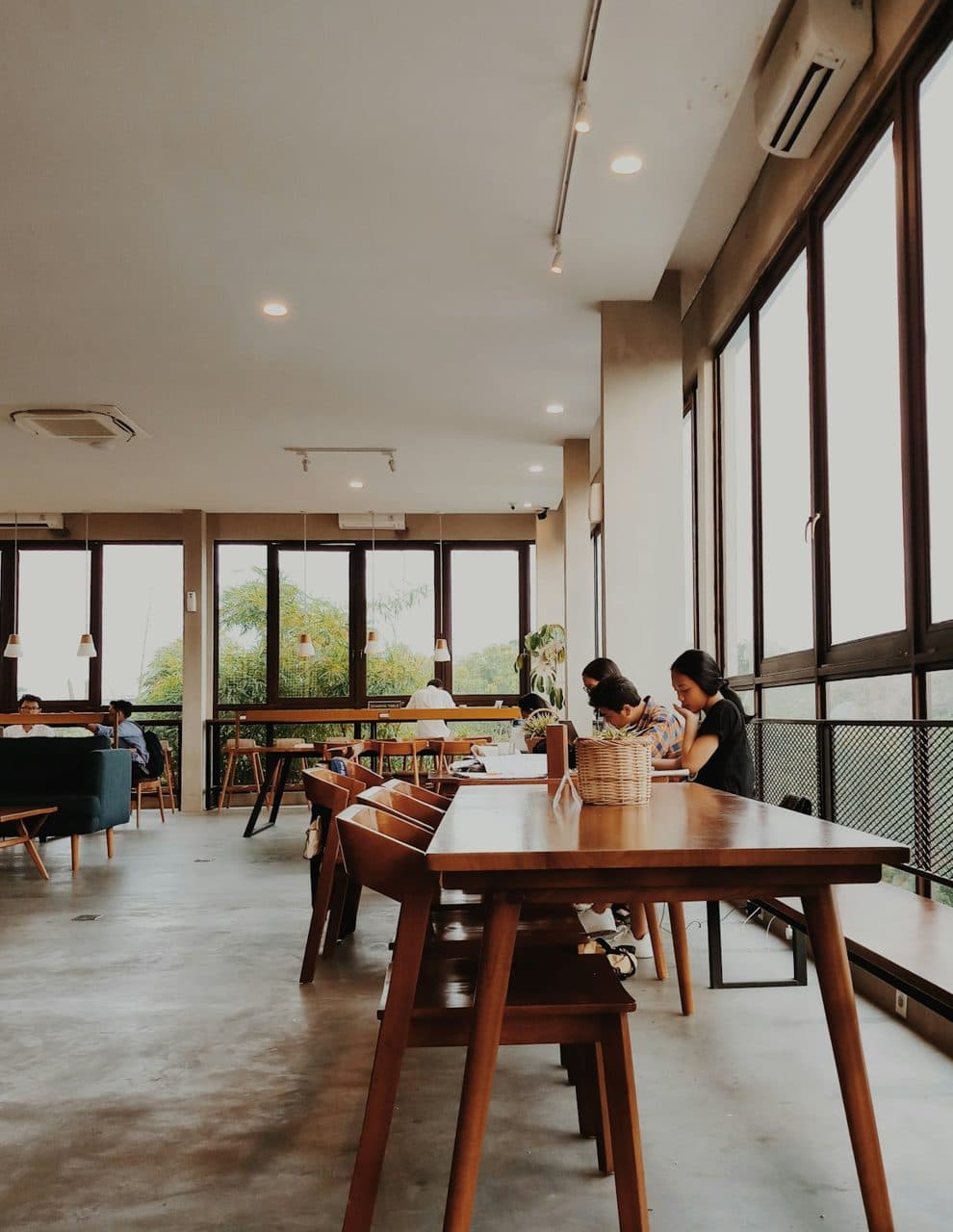 Ferah ve sıcak kafe ortamı (temsili görsel)