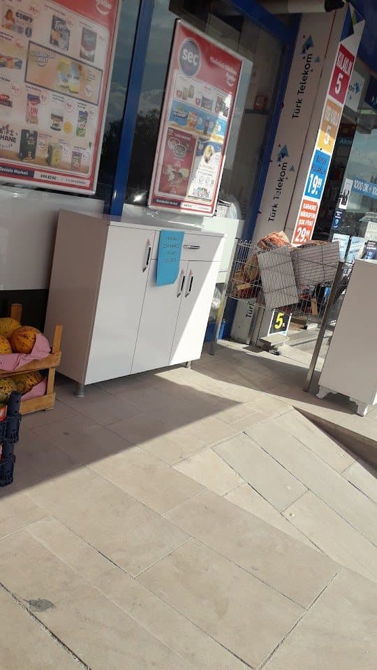 Market girişi
