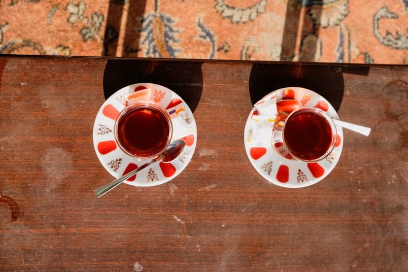 İkili çay servisi (temsili görsel)