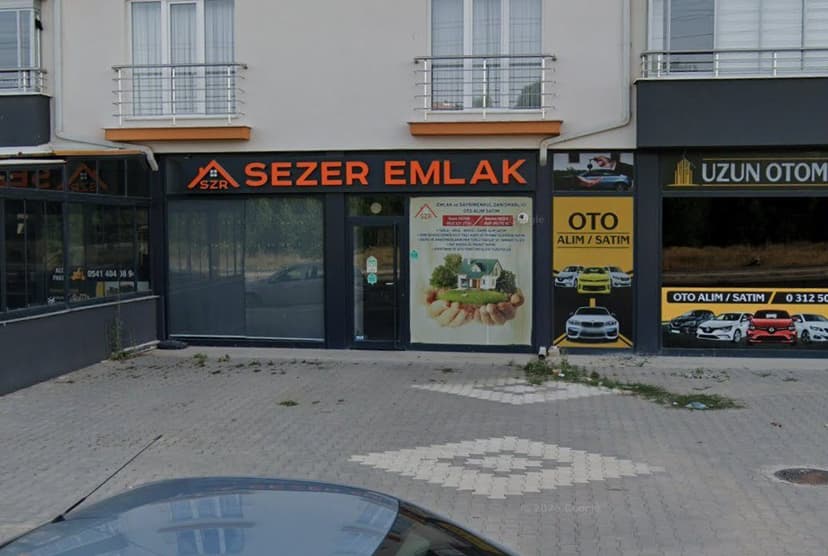 Sezer Emlak dükkân görünümü (Google Street View)